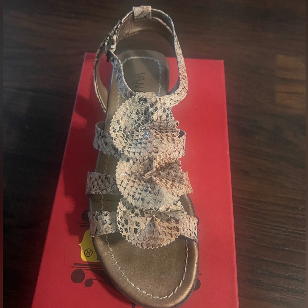 VANELI Sandals Women size 7N